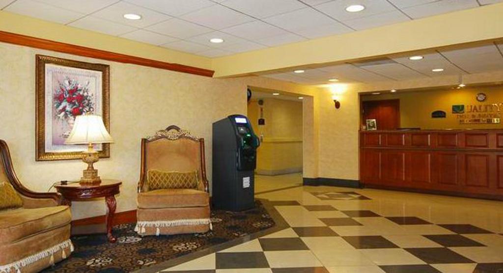 Quality Inn & Suites Bensalem Εξωτερικό φωτογραφία